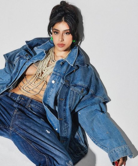 Belenegri hd pornstar picture