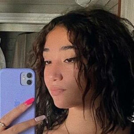 Spicy Honey sexy actress image