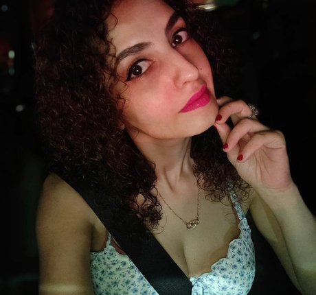 Nina Infinity top model images