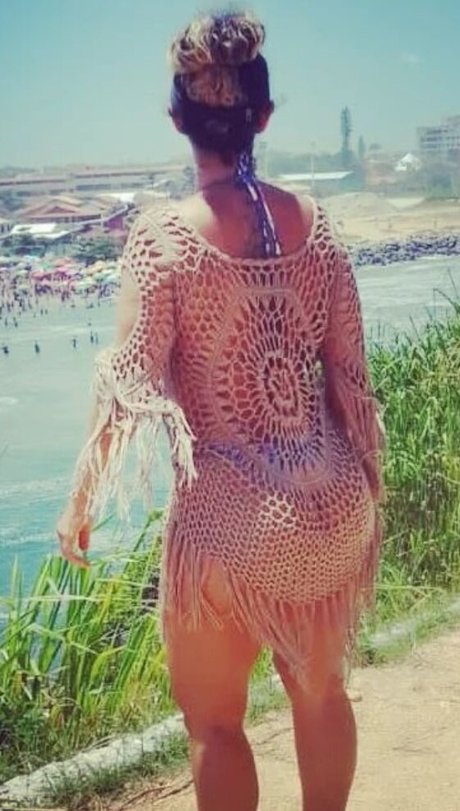 Soninha Coroa exclusive model photo