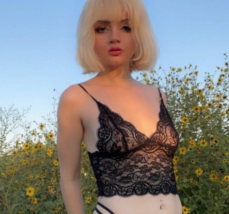 shortemogf nude actress archive