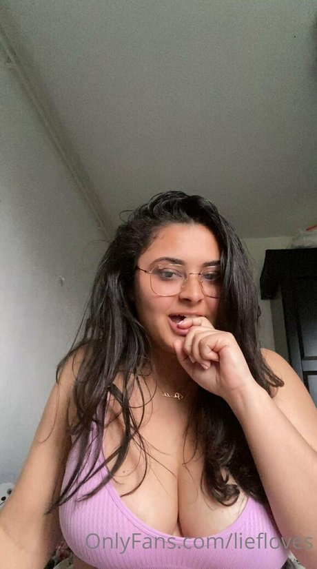 Liefloves nice model pic