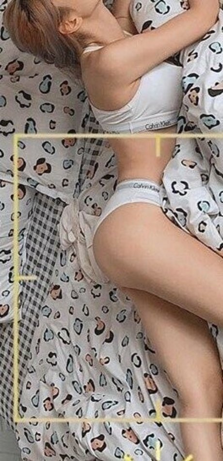 LeBong95 hd actress image