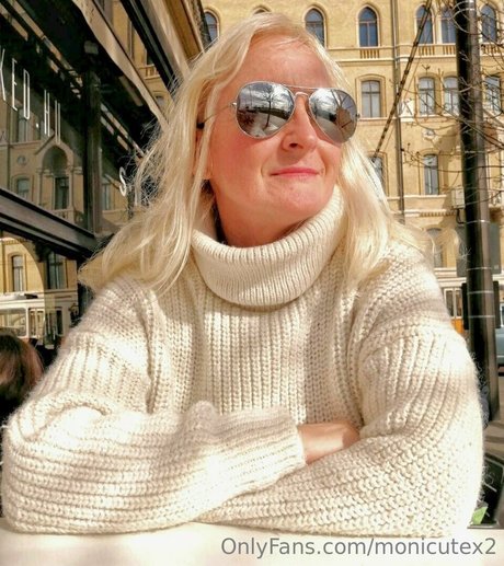 monicutex2 model free pics