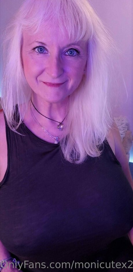 monicutex2 exclusive star images