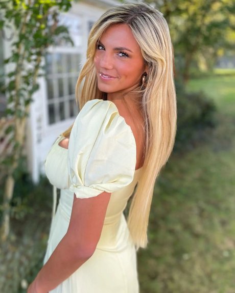 Annie Agar xxx pornstar pic