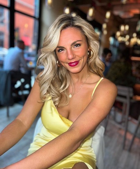 Annie Agar Profile pic