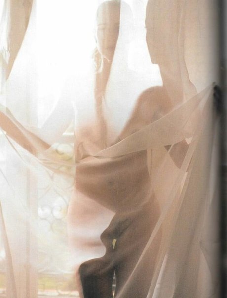 Luana Piovani star nude galleries