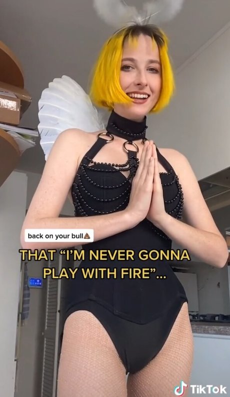 Tessa Violet pornstar top archive