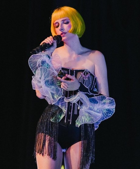 Tessa Violet nudes star gallery