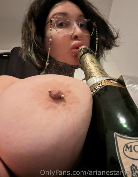 arianestamour free pornstar photo