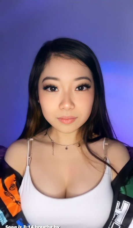 Fruitypoppin model nudes archive