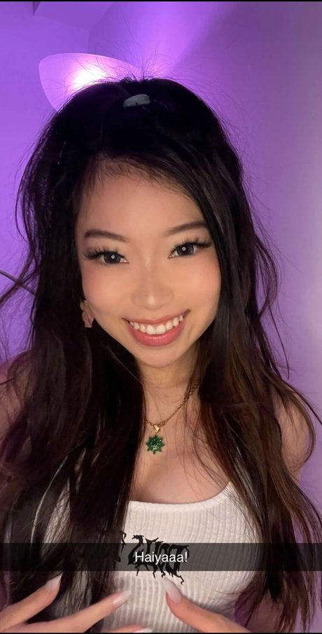 Fruitypoppin erotic model img