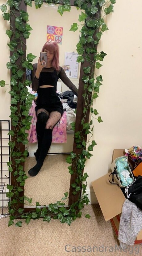 cassandrameg naked model pics