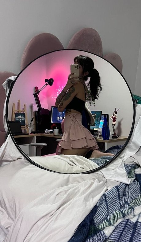 Caputile pornstar nudes img