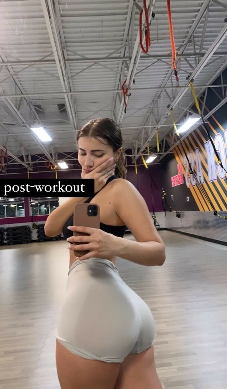 niaarellano free model pics