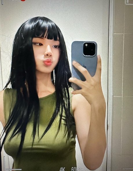 Arihienna model pics