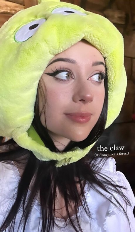 LivBev pornstar sexy pic