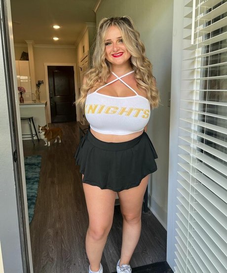 Abby J nice model pic