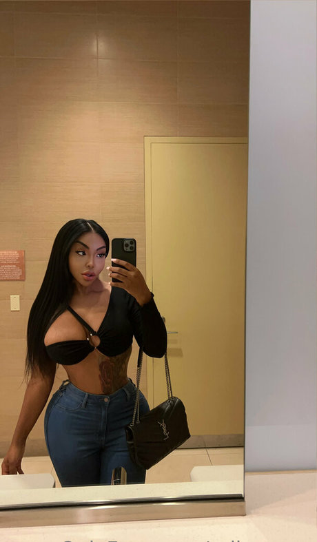 erikayrose Profile pic