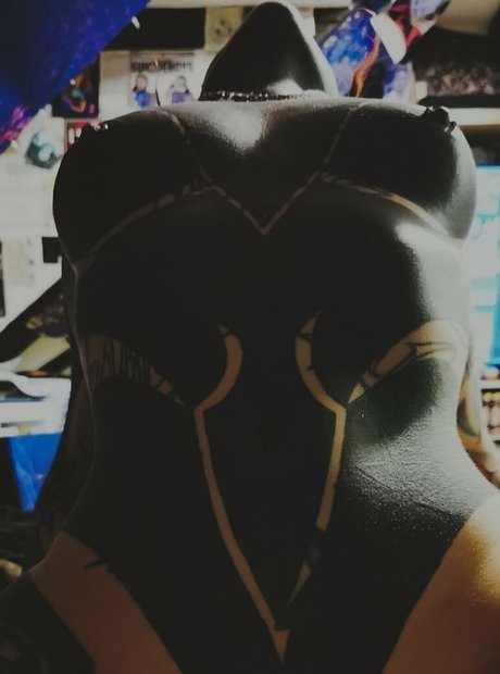 Imali3n star nude archive