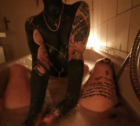 Imali3n sexy actress image