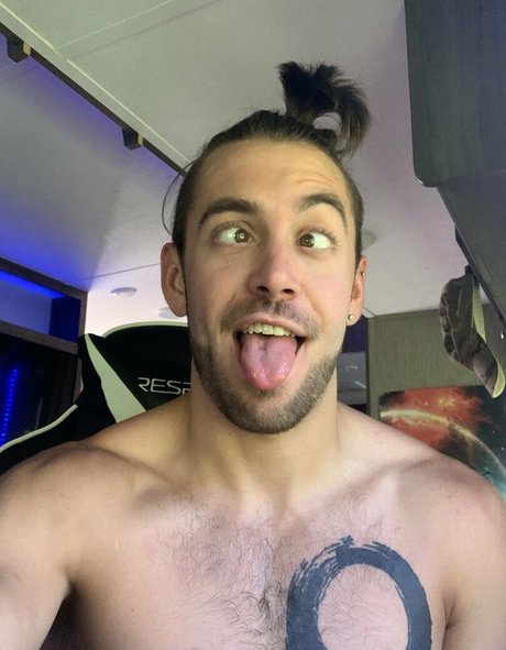 dante colle beautiful model img