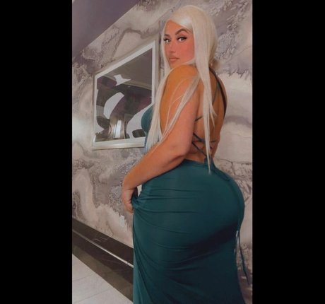 WhiteGirlRoseee pornographic actress picture