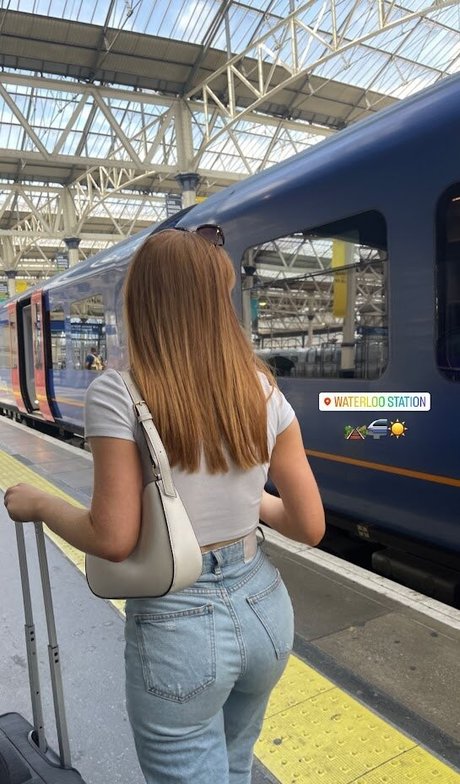 Rosyshimmer model porn images