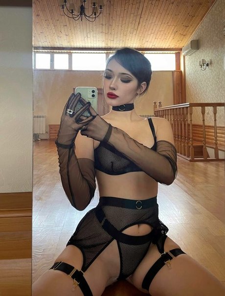 Miheeeeeva pornographic star photos