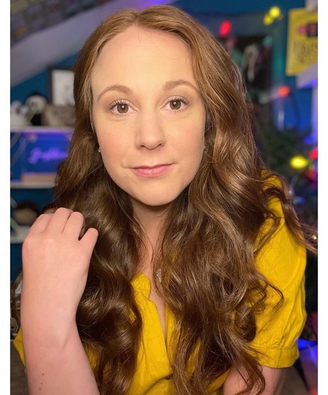 Ashleigh Burton adult star photo