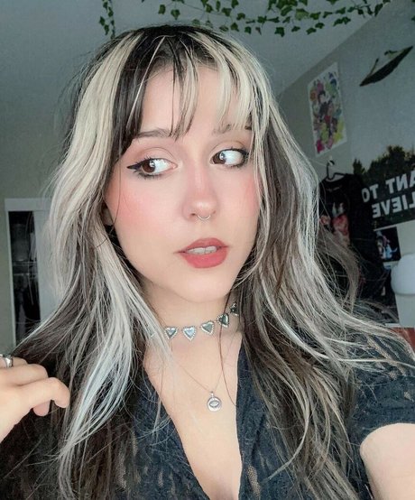 Rottenpapi nudes model photo