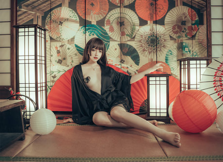 sama31598328 naked model photos