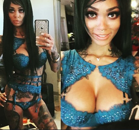 Amanda McNair hd model photos