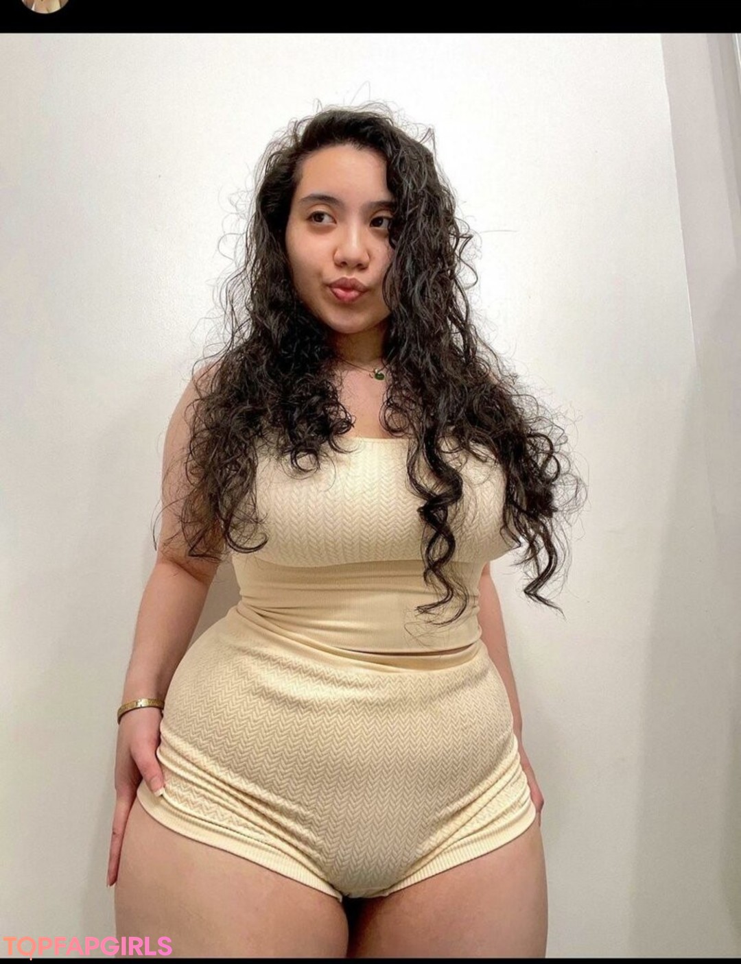 iokalissa model xxx pic