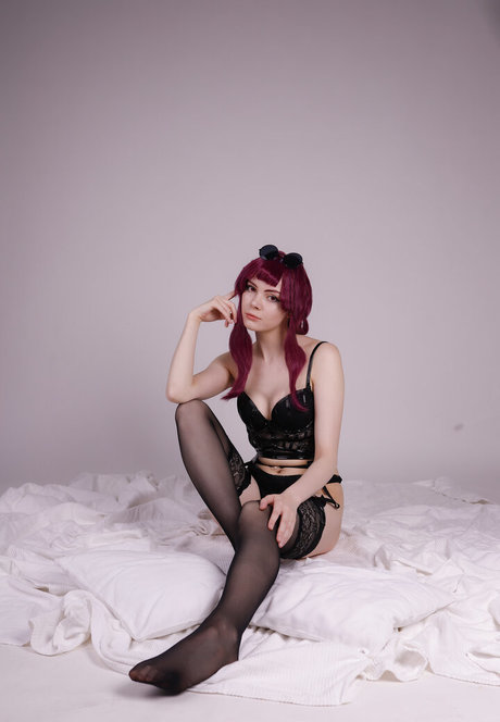 DieHanane pornstar pretty gallery