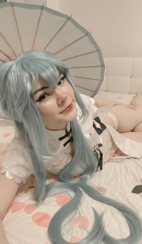 DieHanane model erotic picture