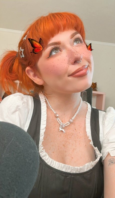 NotSaige erotic actress archive