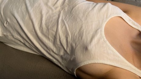 Olivia Lowen erotic star photo