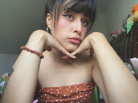 Ofeliaxoxo naked star pictures