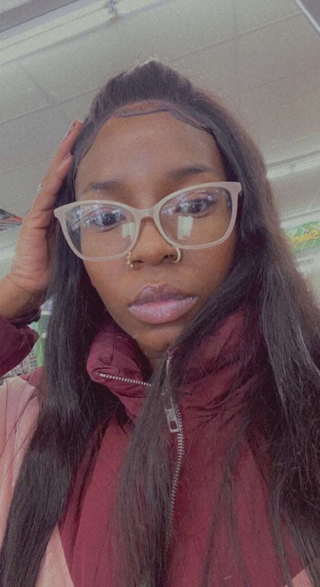 Bigbooty ty nude model gallery