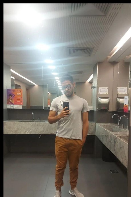 Srvitorcarmo art model picture