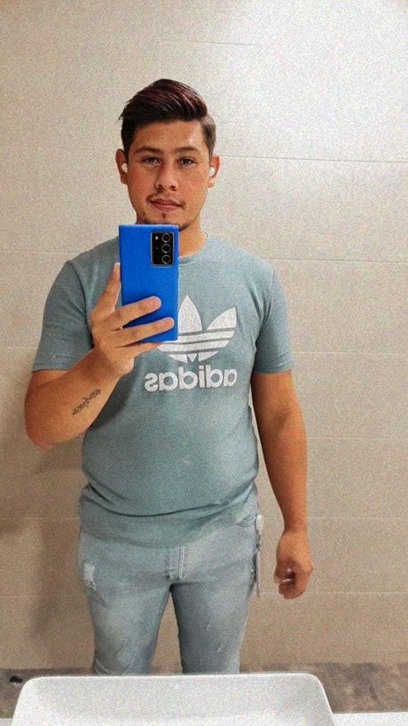 No Sazo model pornographic photo