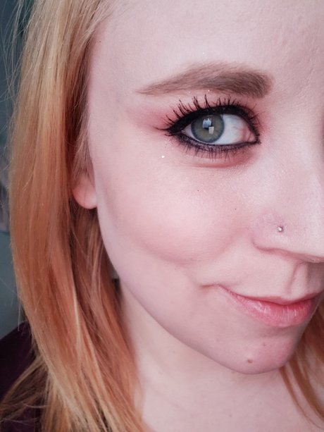 Hoodoo hore adult model photos