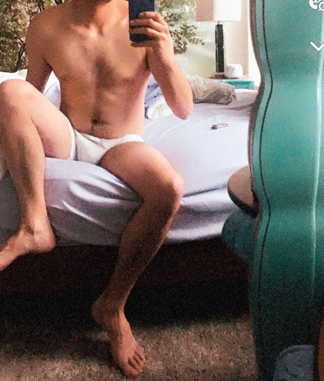 None to go top model img