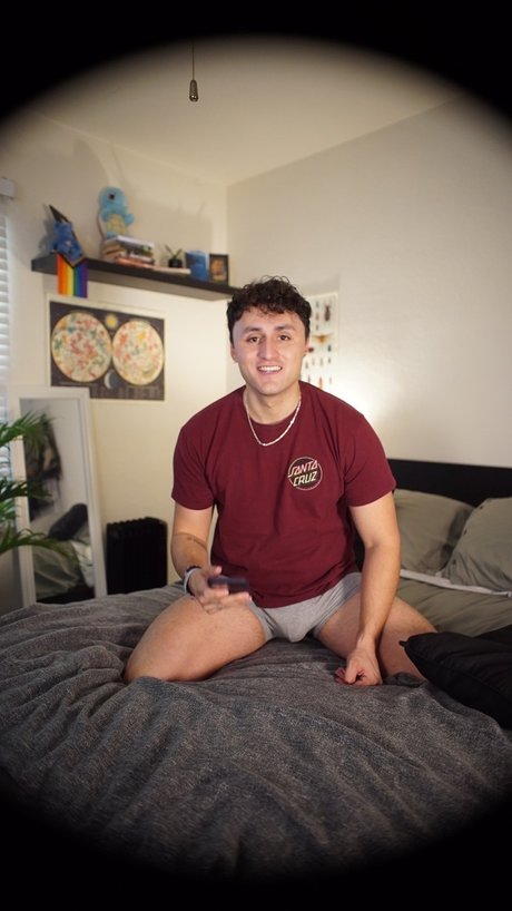 Noah Winters Official pretty star photos