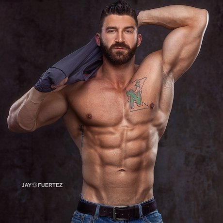 nmarklowitz exclusive model picture