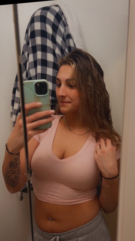 Nik T high quality pornstar pic