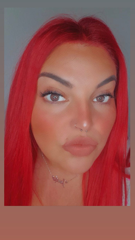 Pelirrojita star pornographic image