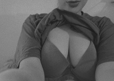 Paula Sanchez star pretty galleries